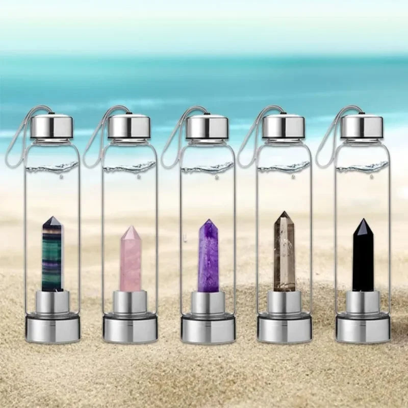 gourdes en verres avec cristaux pour purifier l'eau