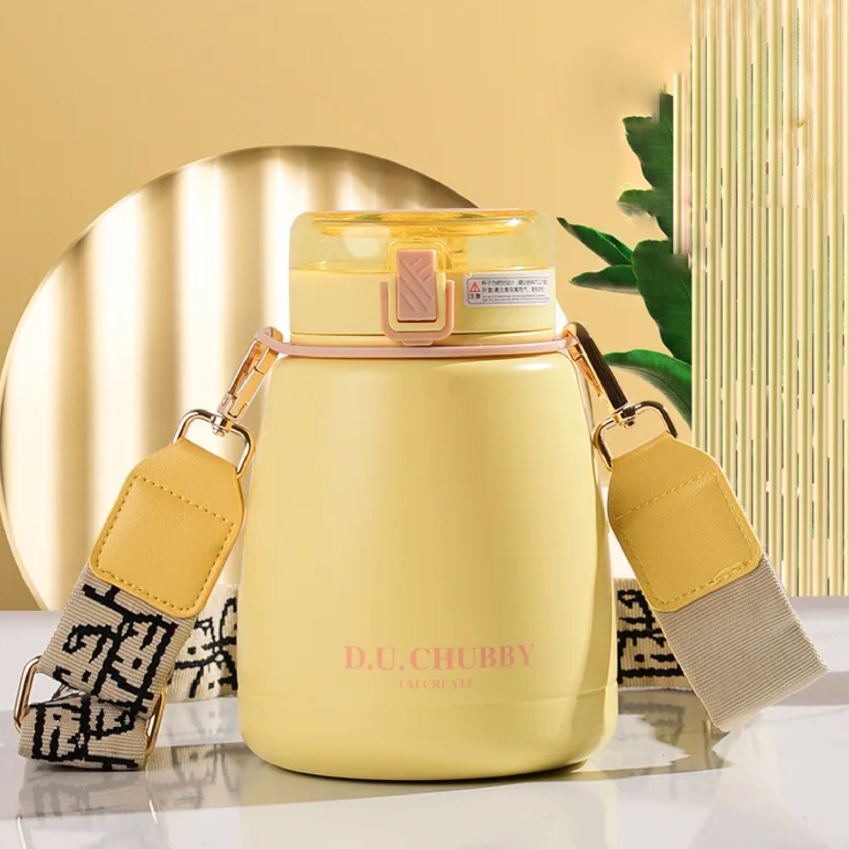 gourde 1 litre jaune avec sangle et couvercle