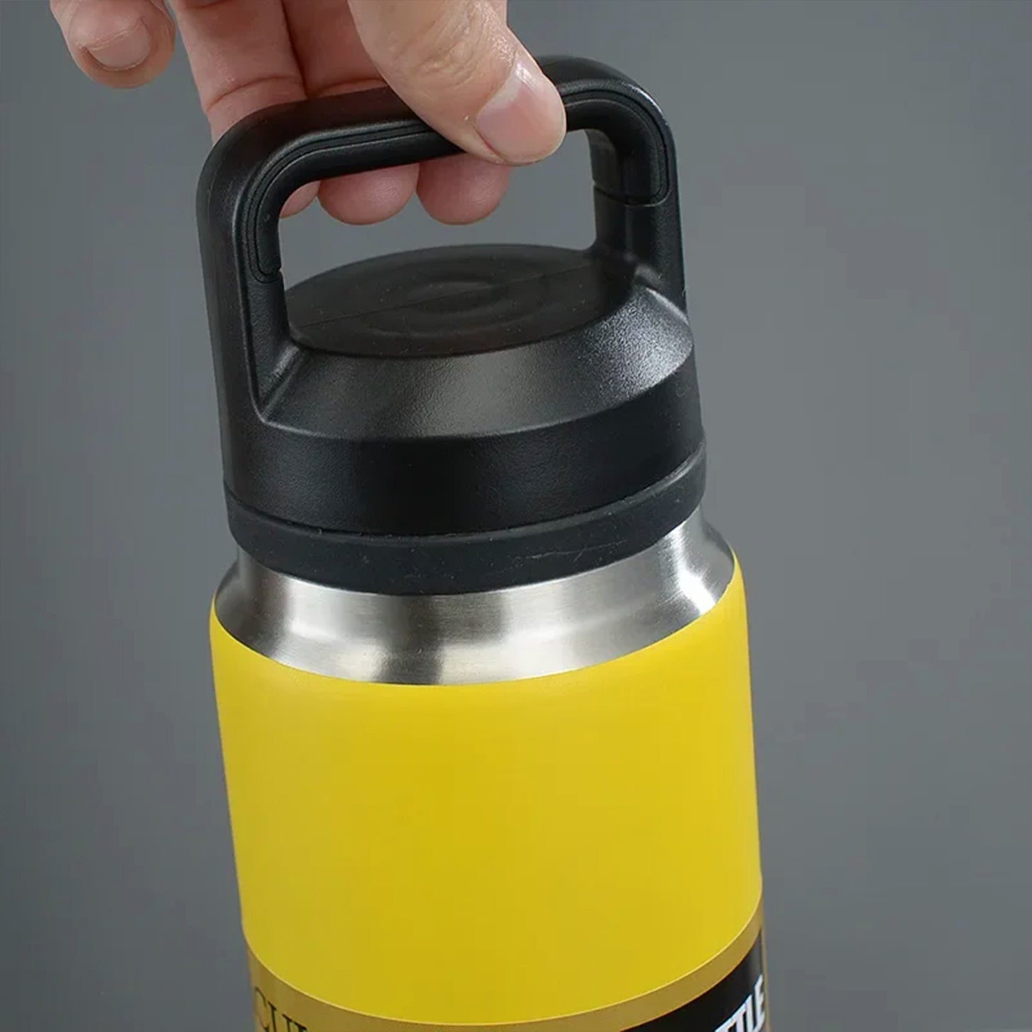 gourde jaune inox avec poignée