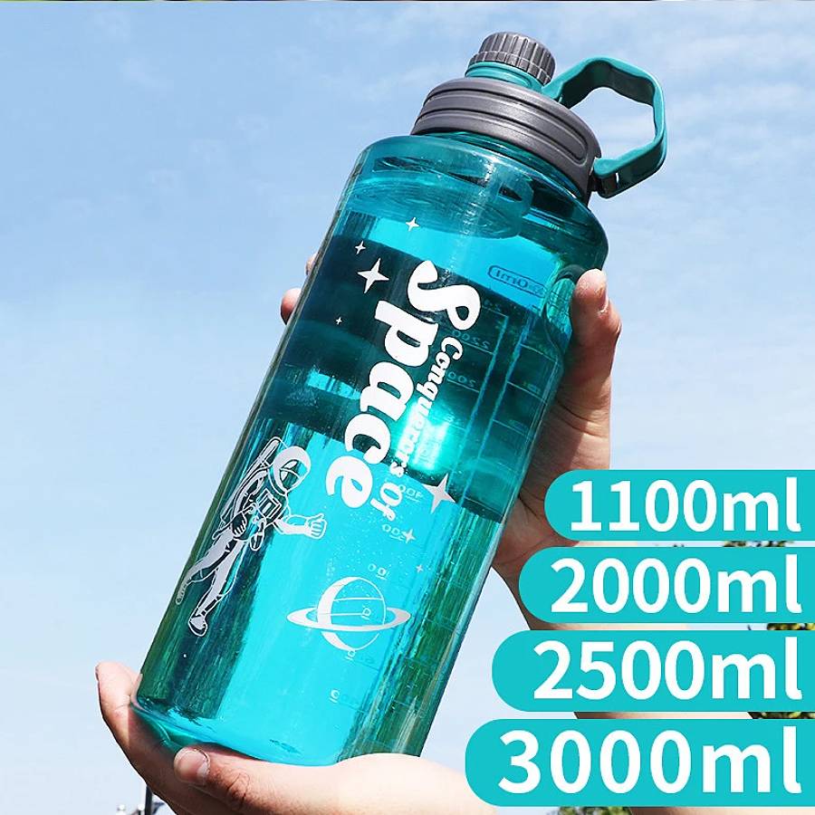 gourde enfant espace et astronaute