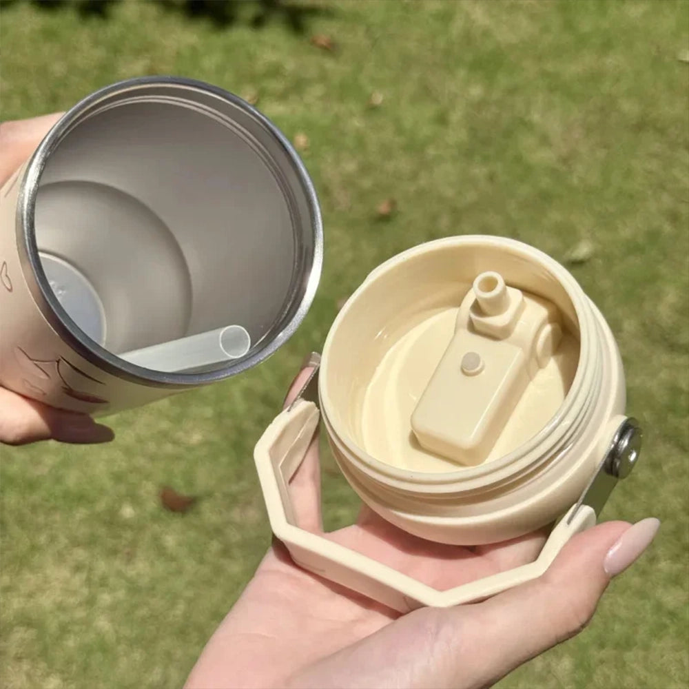 intérieur de gourde avec paille