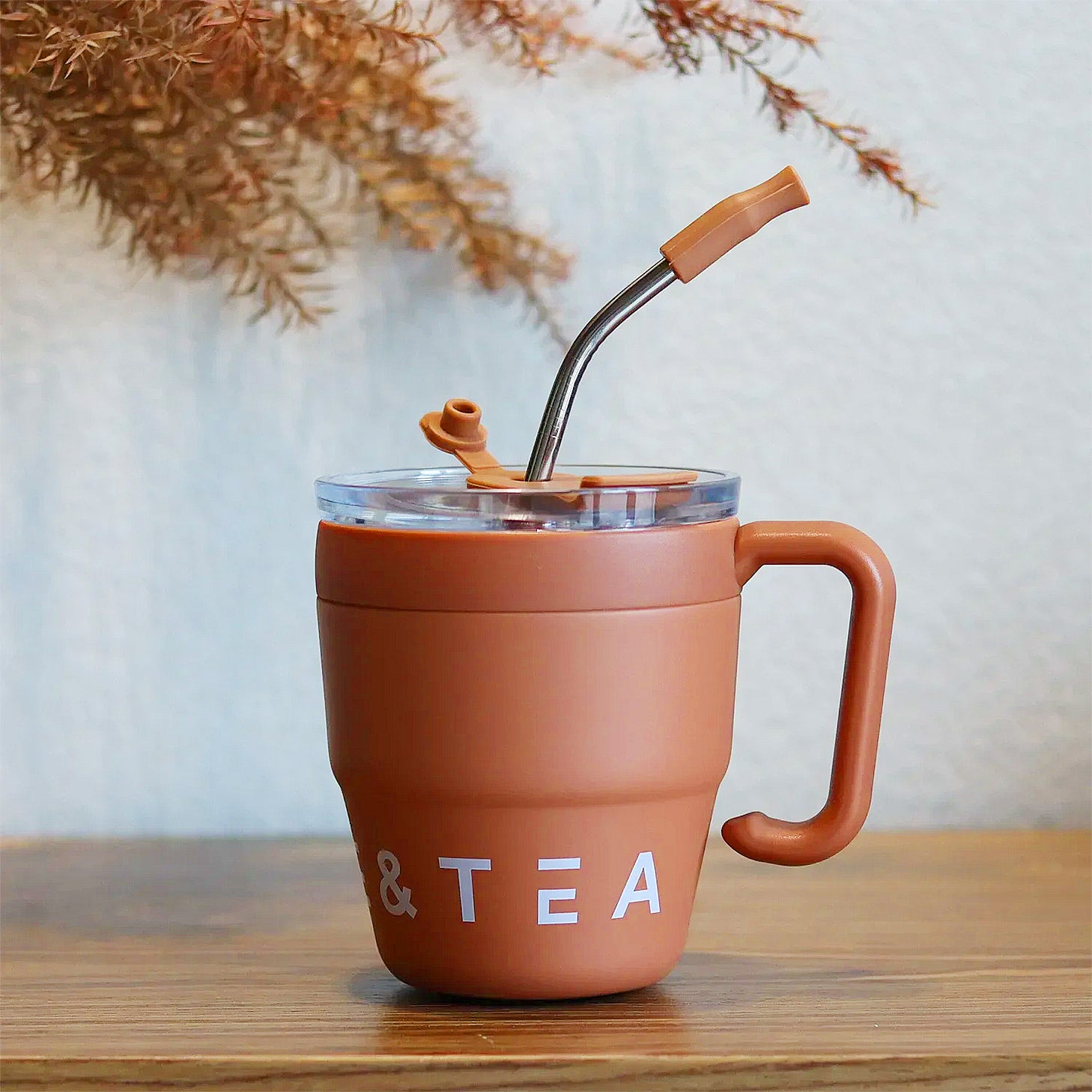 mug avec paille gourde marron