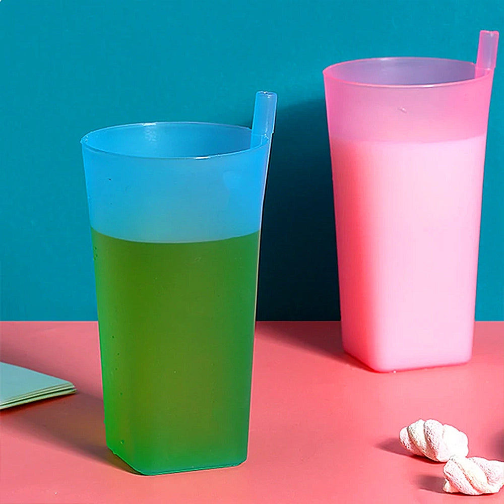 paille et gobelet intégrée