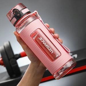 Gourde de sport rose avec couvercle et protection