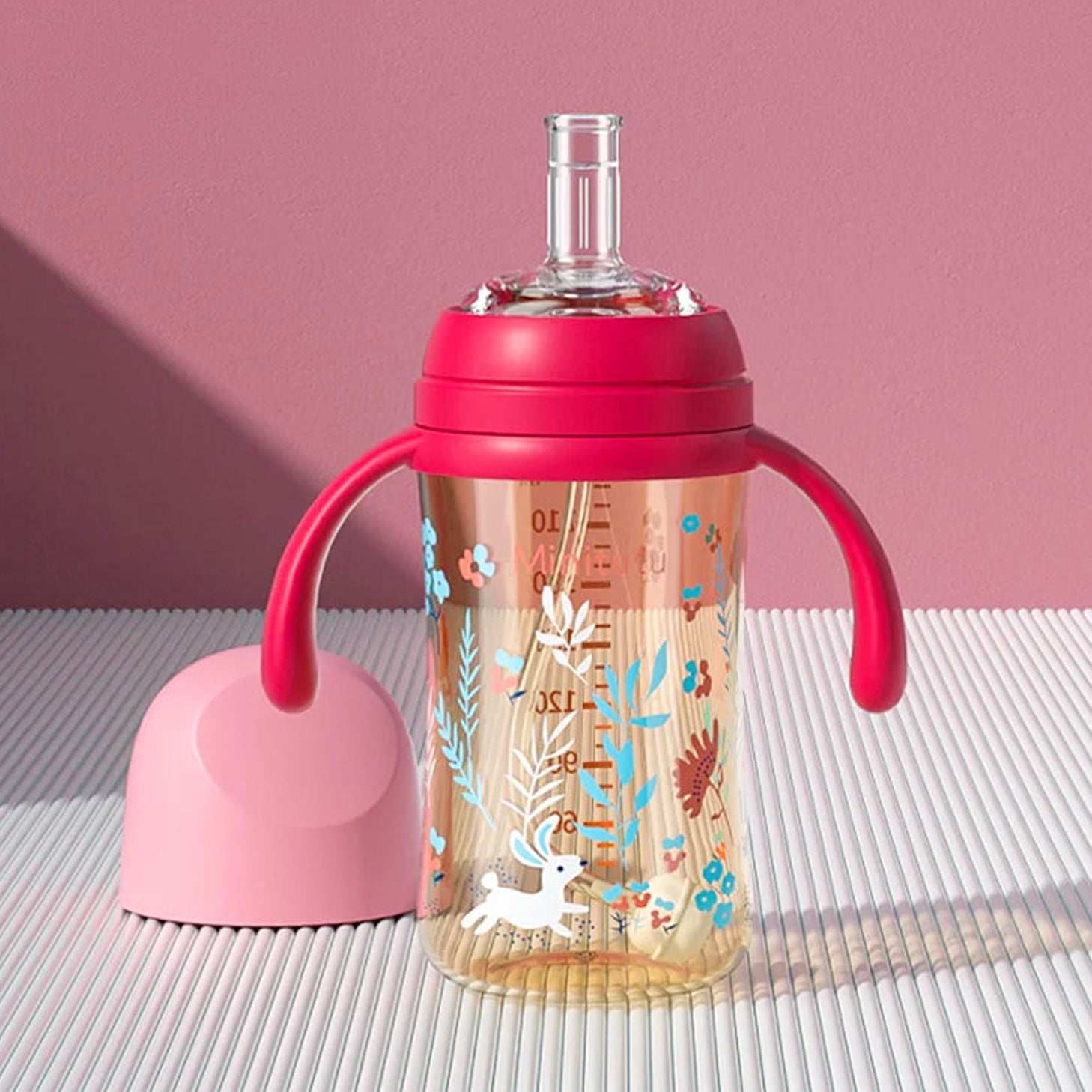 Gourde rose pour enfant avec paille