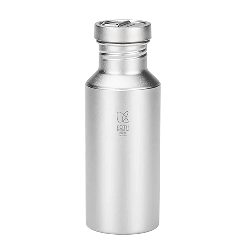 gourde en titane résistante et étanche